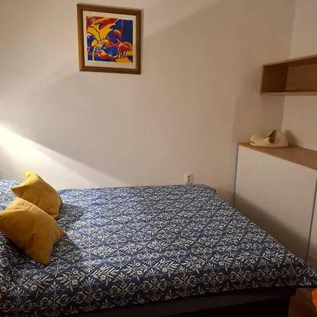Sunny Days Apartment
