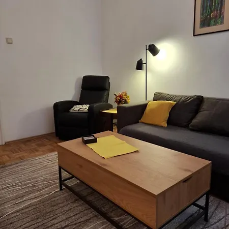 Sunny Days Apartment
